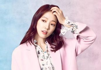 Datang ke New York Fashion Week, Park Shin Hye Tampil Modis dengan Fur Outer