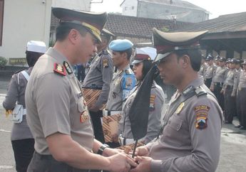 Seorang Polisi Magelang Dapat 'Bendera Hitam', Ada yang Tahu Artinya?