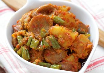 Resep - Hadirkan Sambal Goreng Kentang Bakso Untuk Menu Siangmu