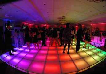 Sedang Asyik Dugem di Diskotik, Kepala Seorang Wanita Bocor Akibat Lemparan Botol Bir