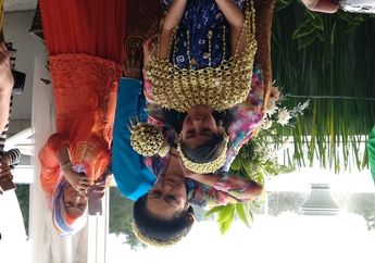 Ardina Rasti Jalani Proses Siraman Dengan 9 Mata Air