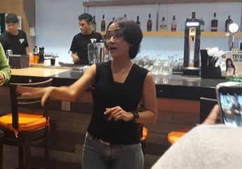 Hooters Girls Boleh Dipegang-pegang, Ini Faktanya!