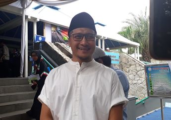 Istri Berhijab, Ini Perubahan Arie Untung ketika Berulangtahun!