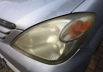 Kaca Lampu Mobil Mulai Menguning? Kenali Beberapa Penyebabnya Berikut Ini