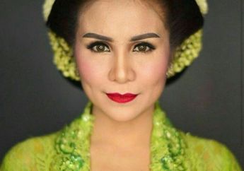 Cantik, ini Foto-foto Siraman Momo 'Geisha' Sehari Sebelum Pemberkatan