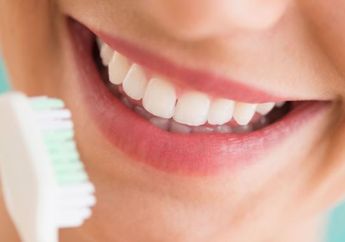 Gigi Menguning? Bisa Karena Pemakaian Obat Kumur loh, Ini Dia Deretan Penyebab Lainnya