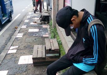 Tragis! Mata M. Yusuf Pria Asal Bogor Jadi Rusak, Gara-Gara Dapat Kado Ulang Tahun Dari Teman-Temannya