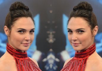 Lihat deh Penampilan Gal Gadot dengan Sheer Dress Warna Hitamnya, Seksi Kebangetan!