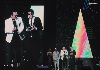 Janji Chandraliow Saat Tim2One Menangkan Penghargaan Influence Asia