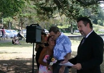 Lupa Sudah Menikah, Seorang Pria Melamar dan Menikahi Istrinya Untuk Kedua Kalinya