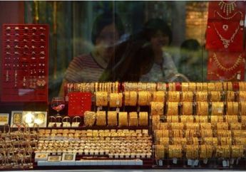 Pura-pura Jadi Pembeli, Seorang Wanita Gasak Emas Senilai 138 Juta Dari Toko Perhiasan