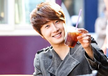 Pakai Seragam Kapten Pilot, Jung Il Woo Bakal Muncul di Film The Discloser, Awas Kesirep Kegantengannya!