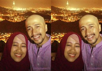 Boyong Keluarga Besar untuk Umrah, Irfan Hakim Berterima Kasih Kepada Istrinya