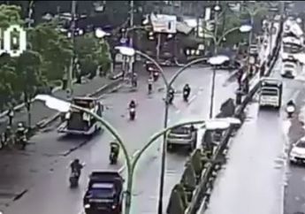 Seorang Pengendara Diduga Sengaja Tabrakkan Diri ke Truk Tronton, Begini Kondisinya 