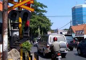 Mesin Mobil Mati Mendadak Saat Melintasi Rel Kereta Api, Fakta atau Mitos? Ini Penjelasannya