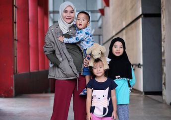 Tidak Dibantu Baby Sitter, Zaskia Adya Mecca Nikmati Perannya Sebagai Ibu