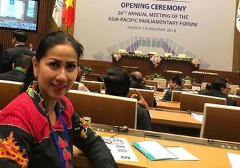 Ternyata Ini Sosok Inspiratif bagi Venna Melinda, Kamu Pasti Tahu Wanita Terkenal Ini!