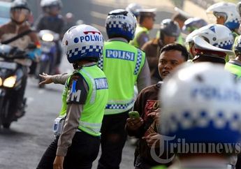Start 1 Maret 2017, Operasi Simpatik Serentak Digelar Selama 21 hari. Buat Pengendara Motor Helm Wajib SNI