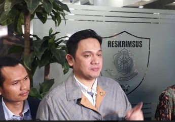 Farhat Abbas Diperiksa Kepolisian Selama 5 Jam Atas Laporannya Terhadap Nikita Mirzani 