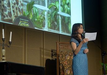 Enggak Sangka, Begini Besar Peran Dian Sastrowardoyo Dalam Hidup Acha Septriasa