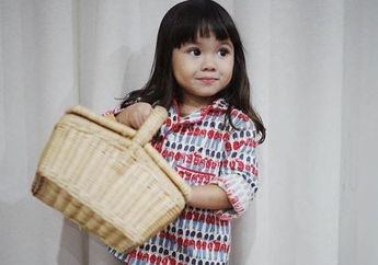 Gempita Nyanyi Lagu Taylor Swift Sambil Makan Es Krim, Gemes Banget!