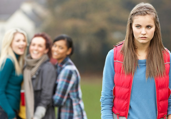 Cara Bangkit dari Trauma Bagi Korban Bullying Menurut Psikolog Vera Itabiliana Hadiwidjojo 