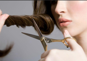 5 Alasan Kenapa Rambut Kamu Harus Digunting Secara Rutin Minimal Dua Bulan Sekali 