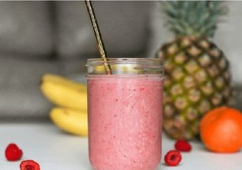 Segarnya Banana Berry Smoothie Akan Bantu Turunkan Berat Badanmu