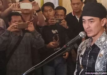 Belum Ditahan KPK, Zumi Zola Masih Melayani Masyarakat