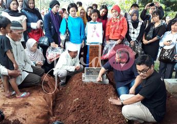 9 Bulan Meninggal Dunia, Makam Renita Sukardi Sepi Pezirah