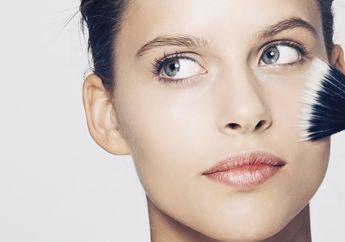 Lakukan Double Cleansing Tiap Malam, Bikin Makeup di Wajah Makin Flawless loh!