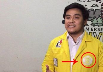Aksinya Viral Setelah Mengkartu Kuning Jokowi, Netizen Soroti Kejanggalan Pada Jaket Zaadit Taqwa!