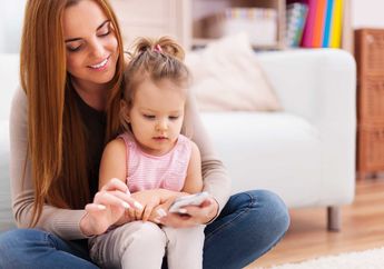 Penelitian Menunjukkan Si Kecil Akan Menuruni Kecerdasan dari Sang Ibu, Simak Penjelasannya di Sini yuk