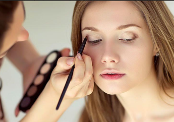 Tak Semua Warna Makeup Cocok dengan Warna Kulitmu, Ini Saran dari Make Up Artist Archangela Chelsea