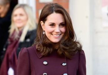 Ini Alasan Sederhana Kenapa Kate Middleton Tidak Pernah Melepaskan Mantelnya di Depan Umum