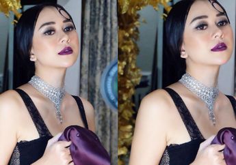 Mau Tampil Modis Hanya dengan T-Shirt, Contek Aja Inspirasi Gaya Aura Kasih yang Satu Ini!