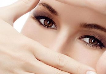 Lakukan 4 Cara Ini, Biar Mata Tetap Sehat. Salah Satunya Jangan Pakai Kacamata Terus Menerus