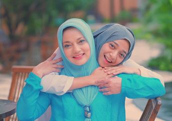 Chiki Fawzi Berbagi dengan Kaum Dhuafa di Klaten, Inilah Kisahnya Saat Melukis Payung Lukis