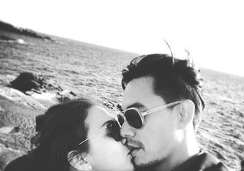 9 Foto Mesra Darius Sinathriya dan Dona Agnesia Liburan ke Jepang