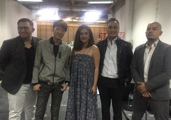 Terlalu Lama Asik Manggung, Band Ecoutez Jadi Lupa Hal Penting 