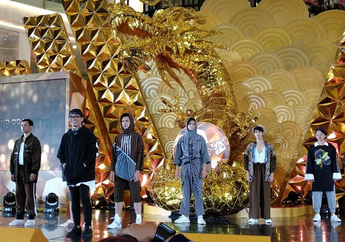 Ketika Lurik Disulap Menjadi Busana Mens Sportwear oleh Desainer Yoyok Prasetyo di Golden Glam Emporium Pluit Mall