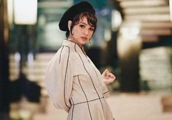 Main Tabrak Warna, Andien Aisyah Tampil Cute dengan Skirt Unik