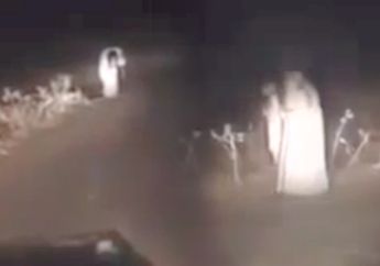 Serem! Viral Pengemudi Mobil Sorot Penampakan Diduga Hantu, Netizen : Kok Napak Tanah
