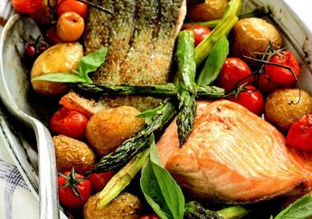 Resep Salmon With Roast Asparagus, Menu Lezat yang Juga Bisa Redakan Nyeri Haid