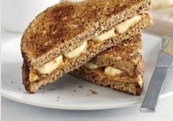 Lagi Diet? Yuk Bikin Peanut Butter & Banana On Toast! Dijamin Aman..