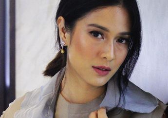 Dian Sastrowardoyo Beri Inspirasi Gaya Makeup untuk Rayakan Tahun Baru Imlek, yuk Lihat!