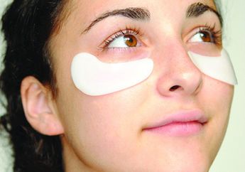 Miliki Lingkaran Hitam pada Area Mata, Hilangkan dengan Perawatan Rumahan Ini yuk!