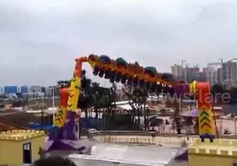 Horor, Wahana Bermain Macet, Penumpang Terkatung-Katung Dalam Posisi Terbalik di Ketinggian