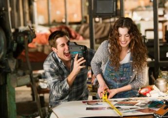 5 Tanda Ini Membuktikan Bahwa Pasanganmu Sangat Mencintaimu, So Sweet!