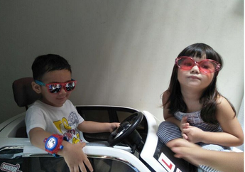 Serasa Dunia Milik Sendiri, Intip yuk Keseruan Rafathar dan Gempita Lempar-lemparan Balon di Mall!